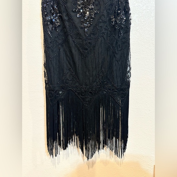 Black Embellished Tiered Midi Dress - Picture 5 of 15